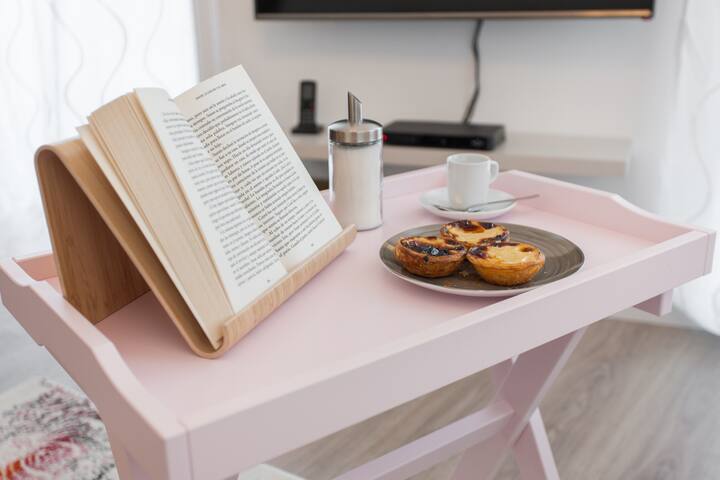 White Tiles in City Center gallery image 3