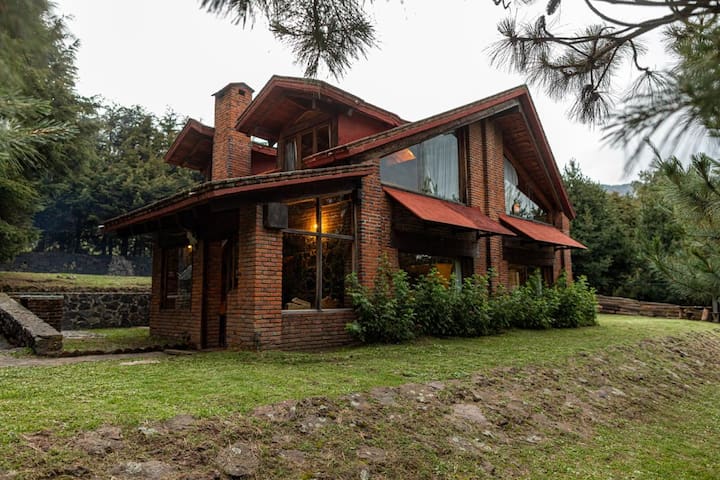 Casa de campo con vista a la Cd. Mx