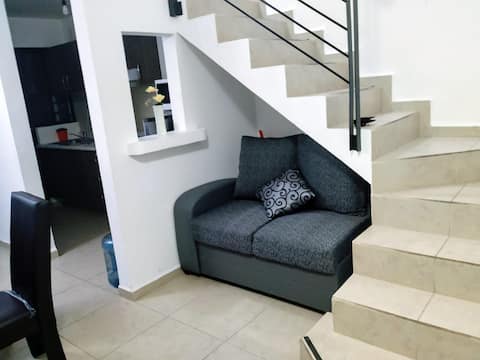 Popular Airbnb listing: Casa Ojo de Agua in Fracc Los Lagos Zona Industry in Congregación Villa De Pozos