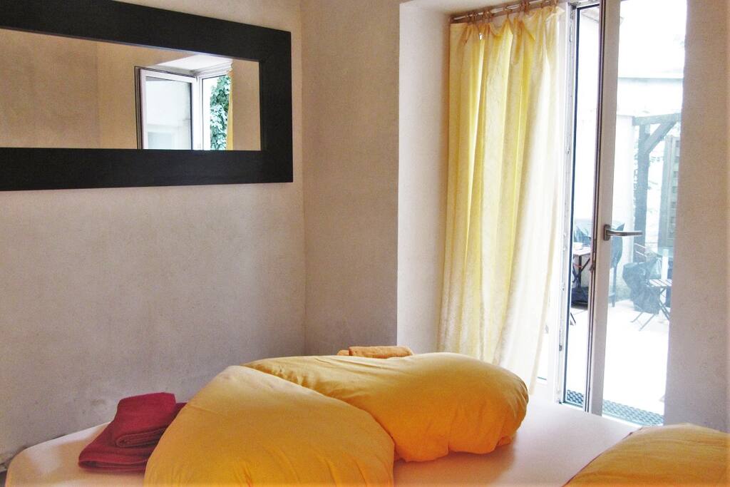 Das Zimmer / The room