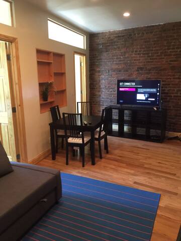 Charming 2BR Prime Carroll Gardens/ F,G Train gallery image 4