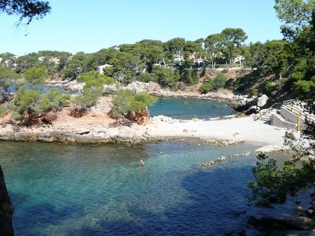 BANDOL - T2 proche plage / calanque