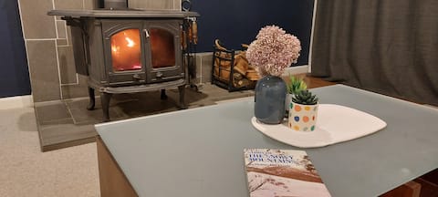 Top Airbnb: Wallaby Haven; pet friendly,10 mins from Jindabyne in Jindabyne