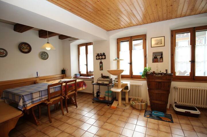 Panoramic Lake Views in the Middle of Wine Country gallery image 3