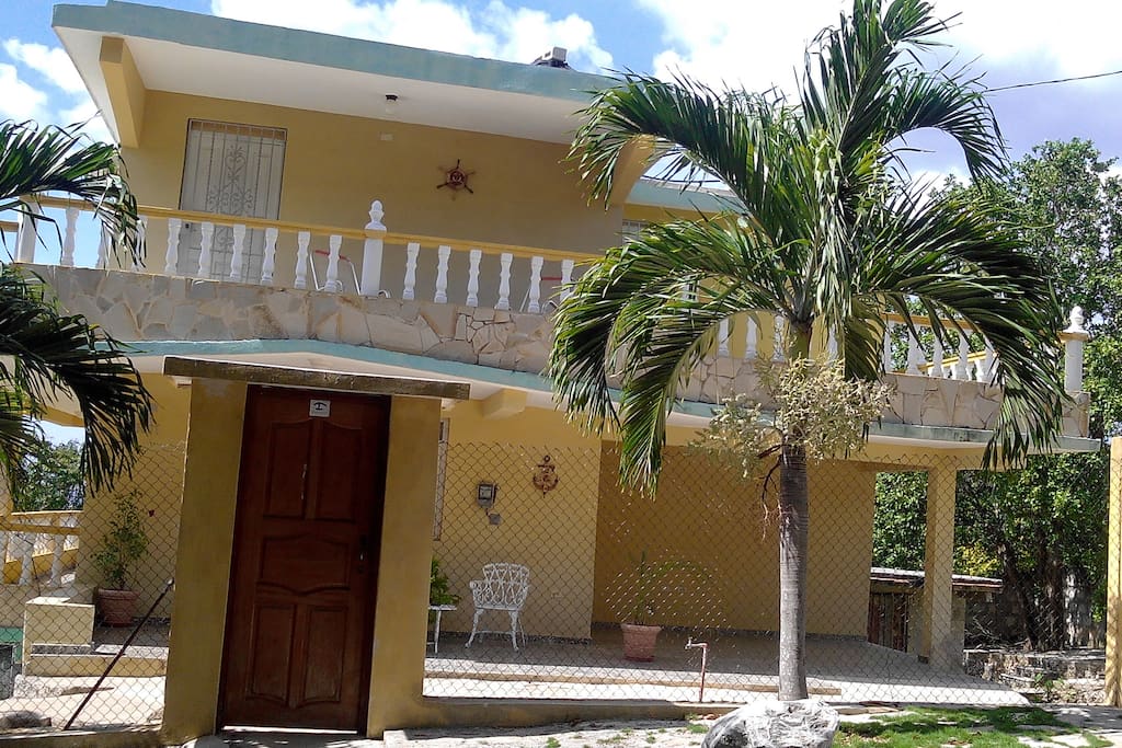 Entrada principal de la casa