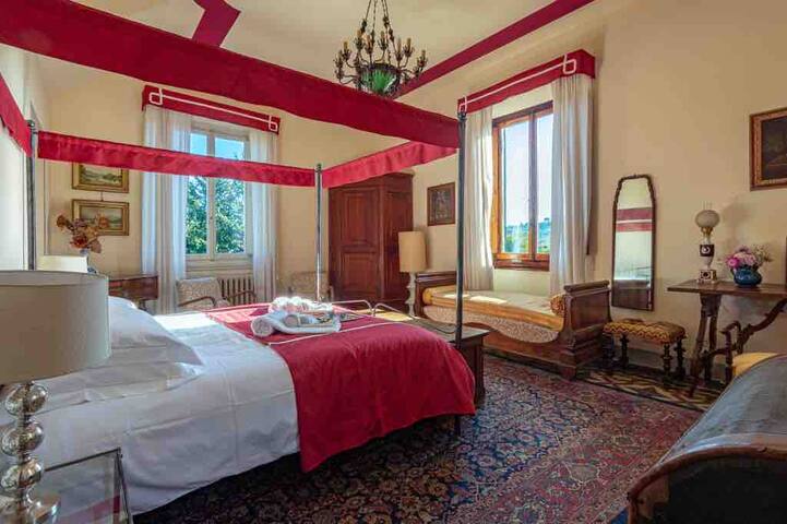 Unique, views on Maze Garden, shared pool, parking gallery image 3