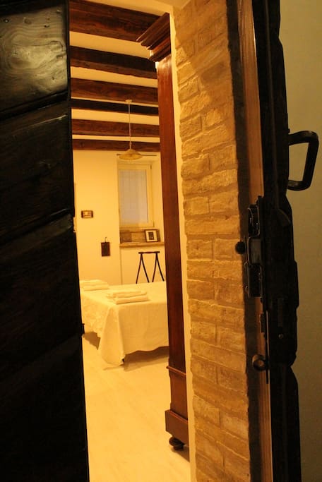 Ingresso dal vicolo