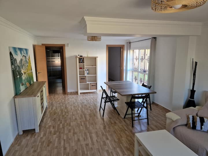 Chalet Independiente Con Jardin Y Piscina - Spain