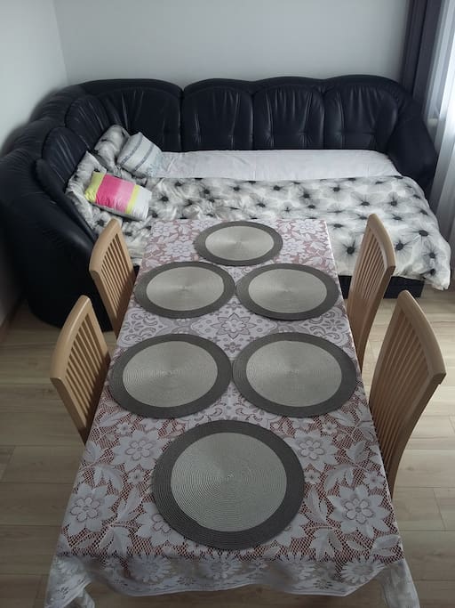Rozkładana 2 osobowa sofa