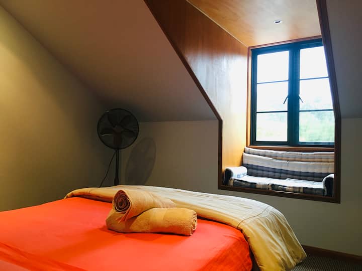 საძინებელი 4