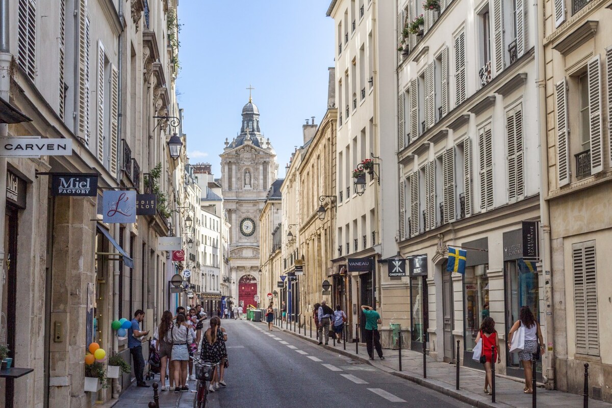The Place of Vosges 6-8 pax - Marais with AC - Apartments for Rent