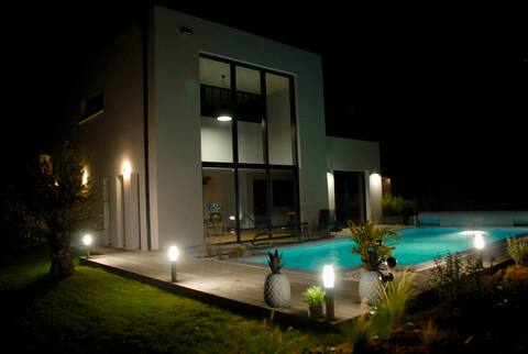 La Villa des Cotis -Private and heated pool