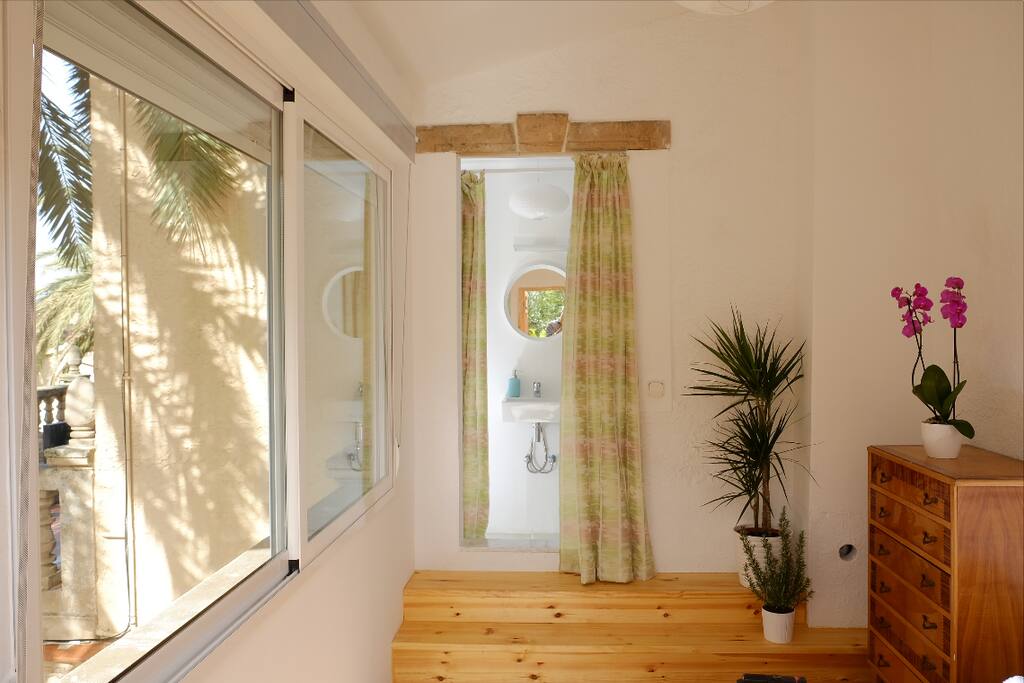Open Sky Villa, Healthy Holiday Lets
