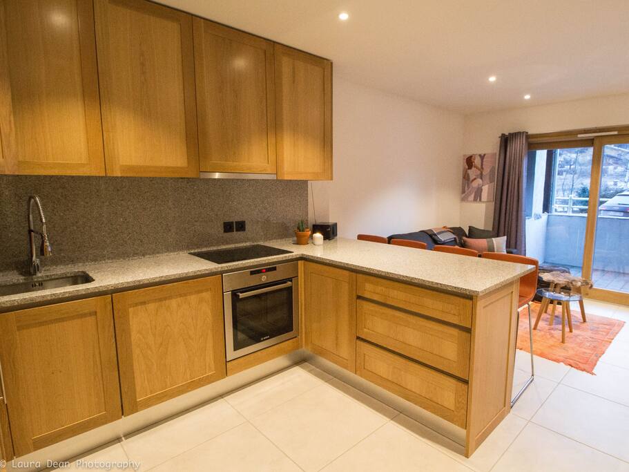 Fully equipped kitchen.