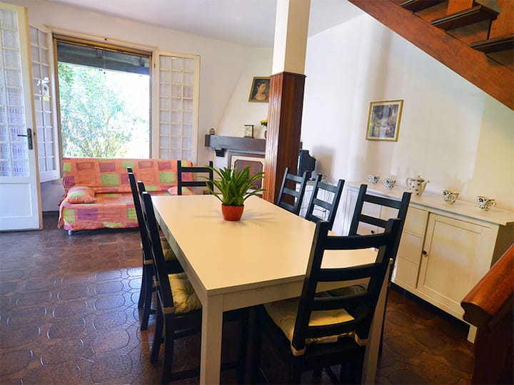 Spaziosa Villa Angolare Con Ampio Giardino - Comacchio