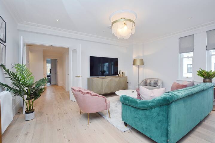 Elysian Design Kensington three bedroom apartment gallery image 3