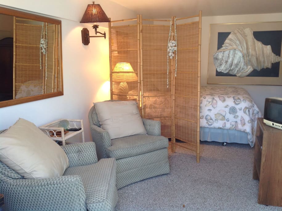 Sitting area has 2 swivel rockers