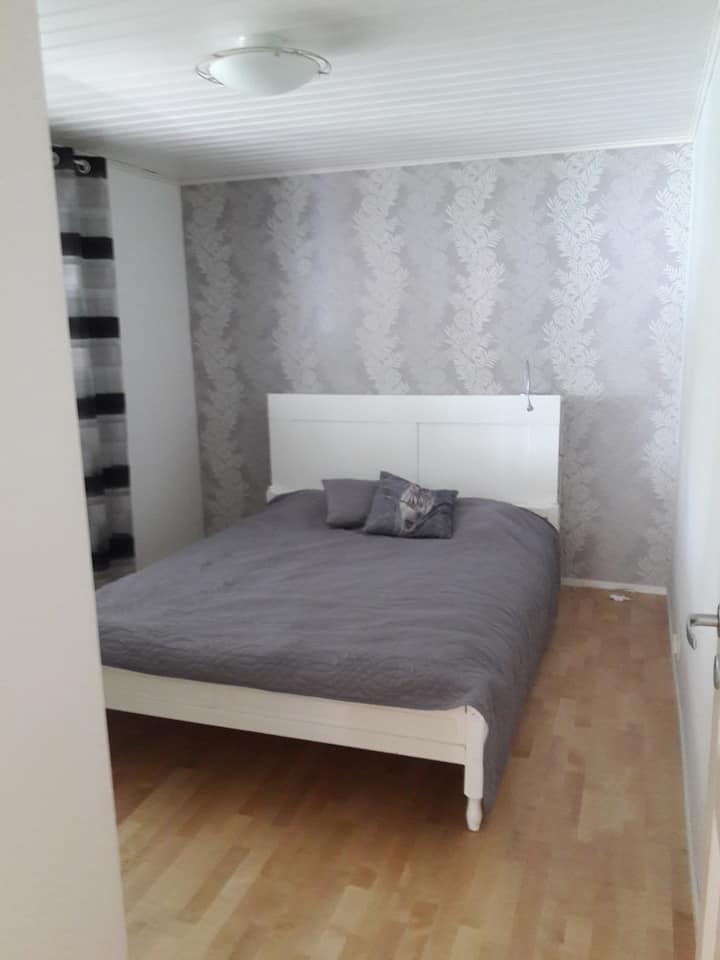 1 makuuhuone, dhoma e parë e gjumit