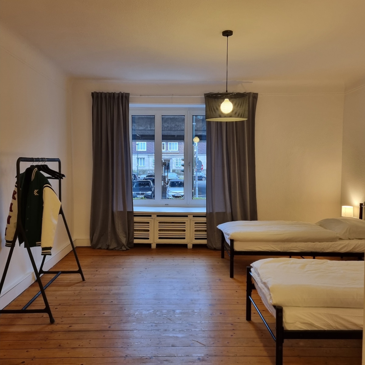 Top Airbnb: living in a charming old building nearby the Rhein in Golzheim