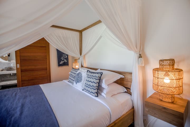 Dormitorio 4: cama de 180 x 200 cm