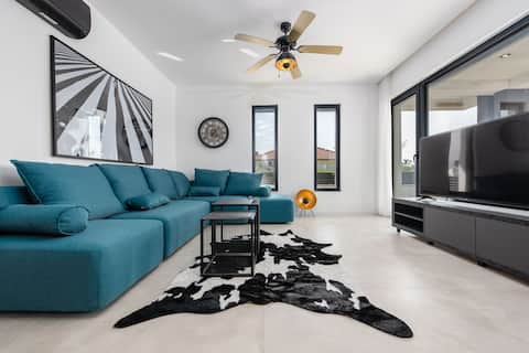 Successful Airbnb property: *Villa Olivia Zaton* by the Sea, Heated Pool & Spa in Zaton