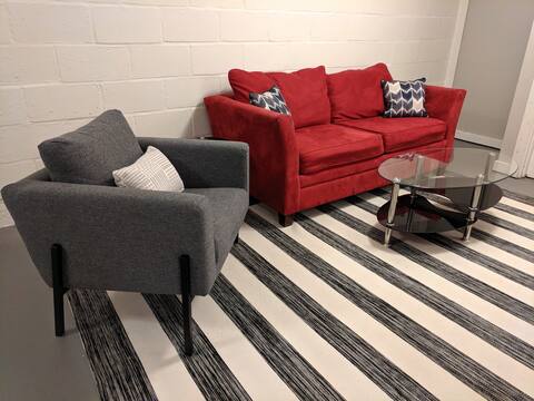 Private Lower Level near Airport and Mall of Amrca