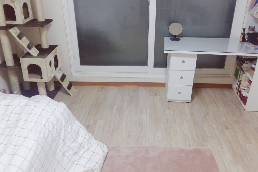 bed&desk