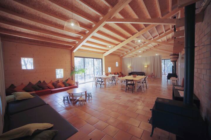 Gran casa de madera con vistas al mar gallery image 3