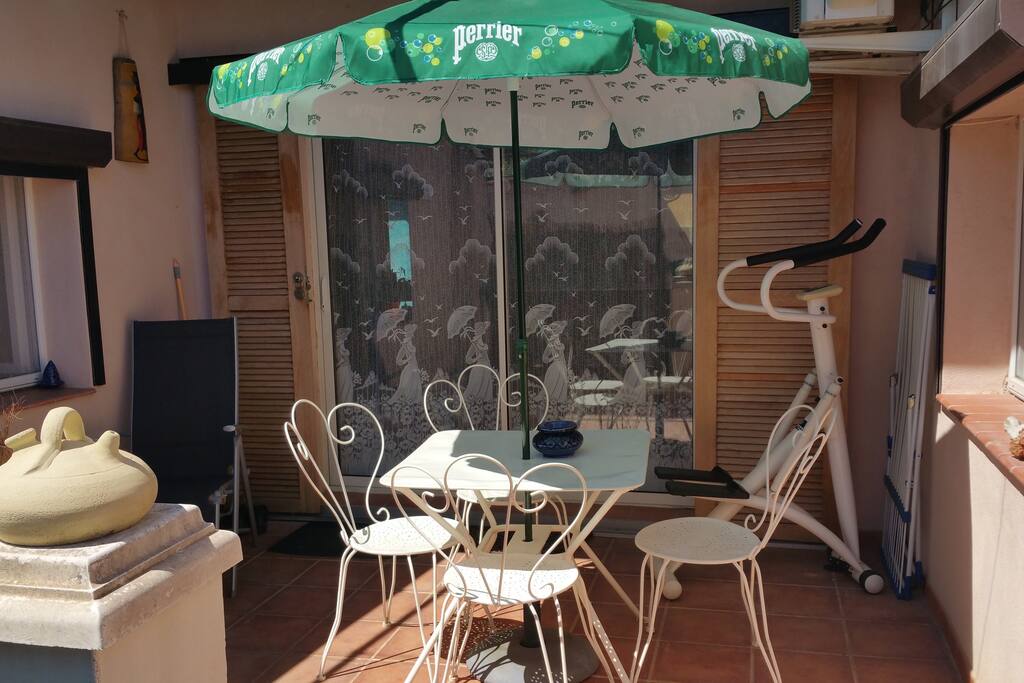 TERRASSE PETIT DEJEUNER