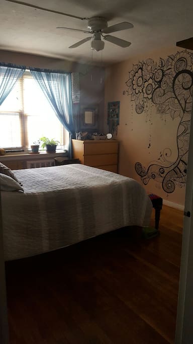 Artsy bedroom for a good night sleep