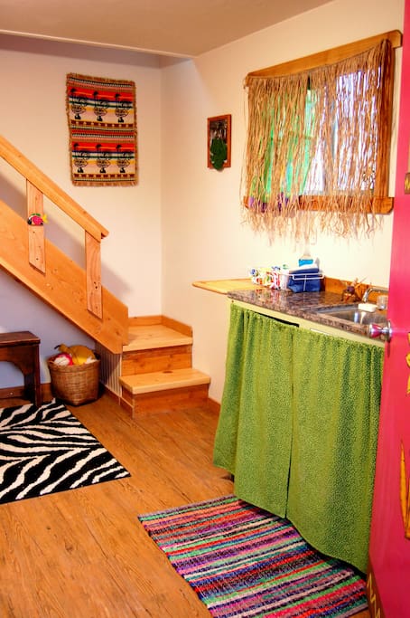 A tiny kitchen is really all you need!