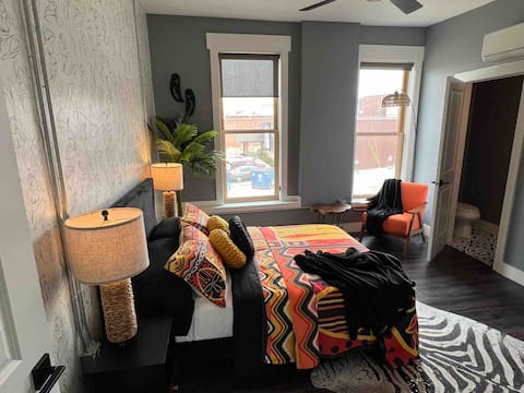 African Inspired 1BR Flat - Downtown Bellefontaine