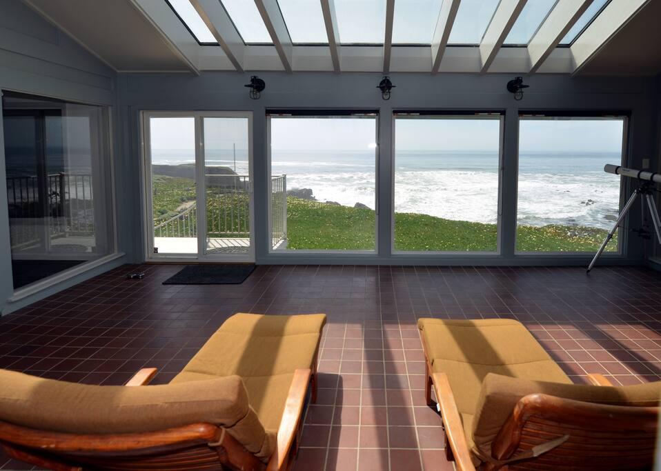 Oceanfront Views Steps to the Beach Houses for Rent in Pescadero