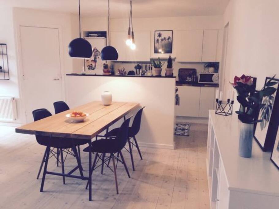 Livingroom and kitchen