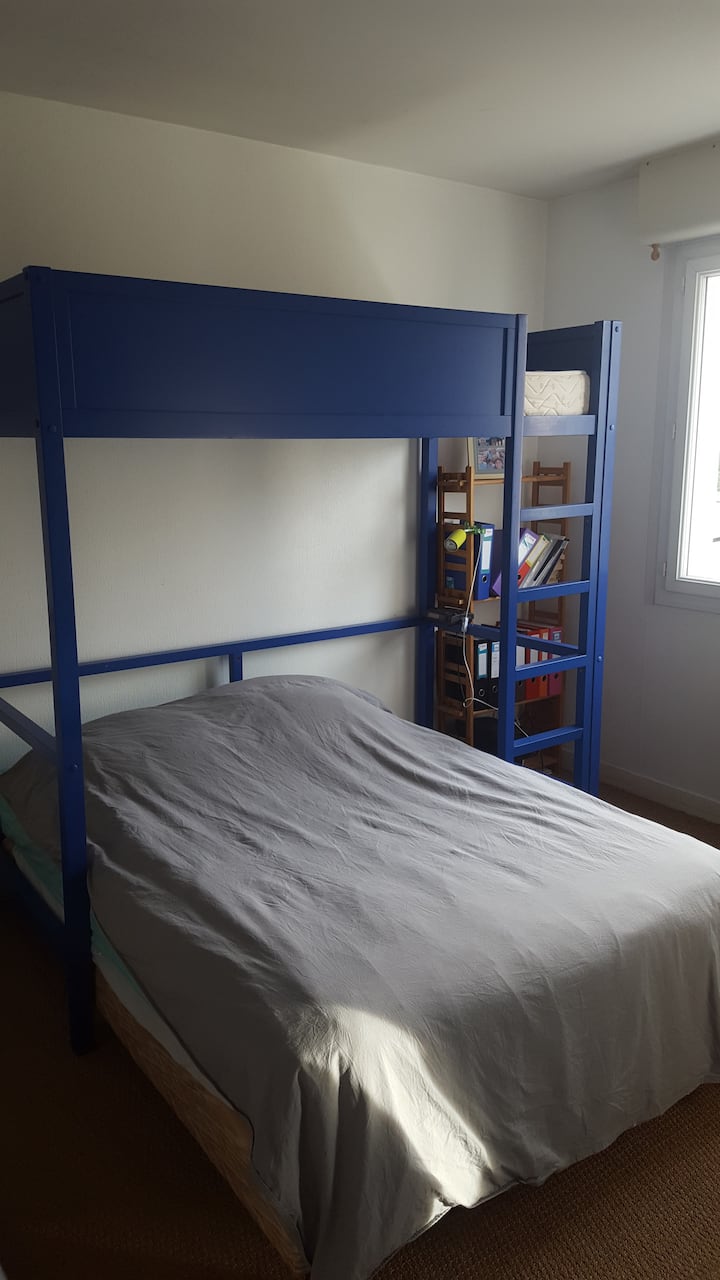 Cama doble con litera (para 1 niño)