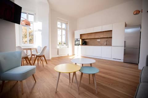 Elegant apartment with main square view.