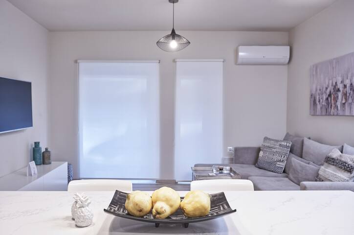 Charitos IΧ, Chic n modern 2BD Apt gallery image 3