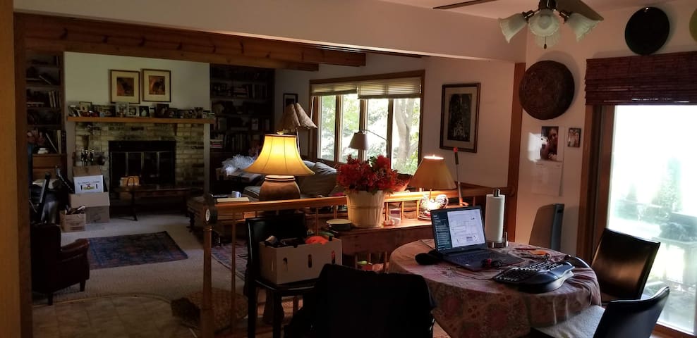 Cozy bedroom, (Room A) (full size bed)