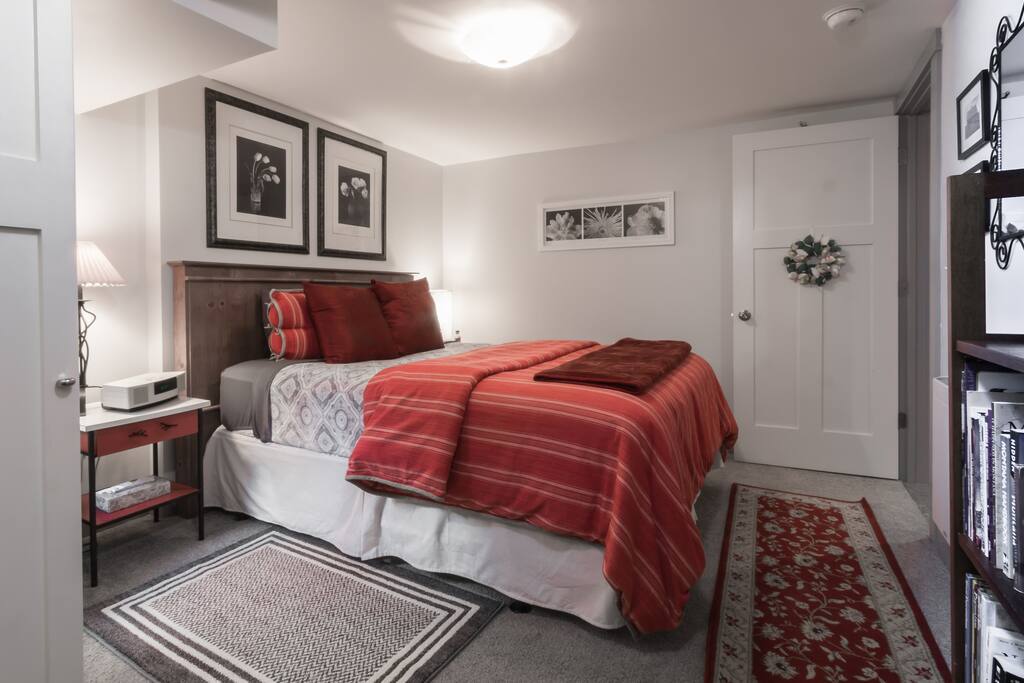 Queen-size bed in cozy bedroom
