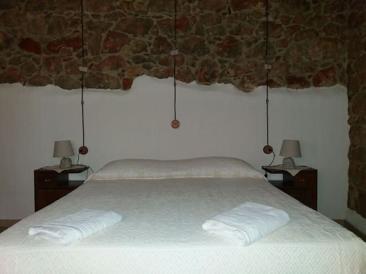 Casa Indipendente Nel Centro Storico - Santa Maria Navarrese