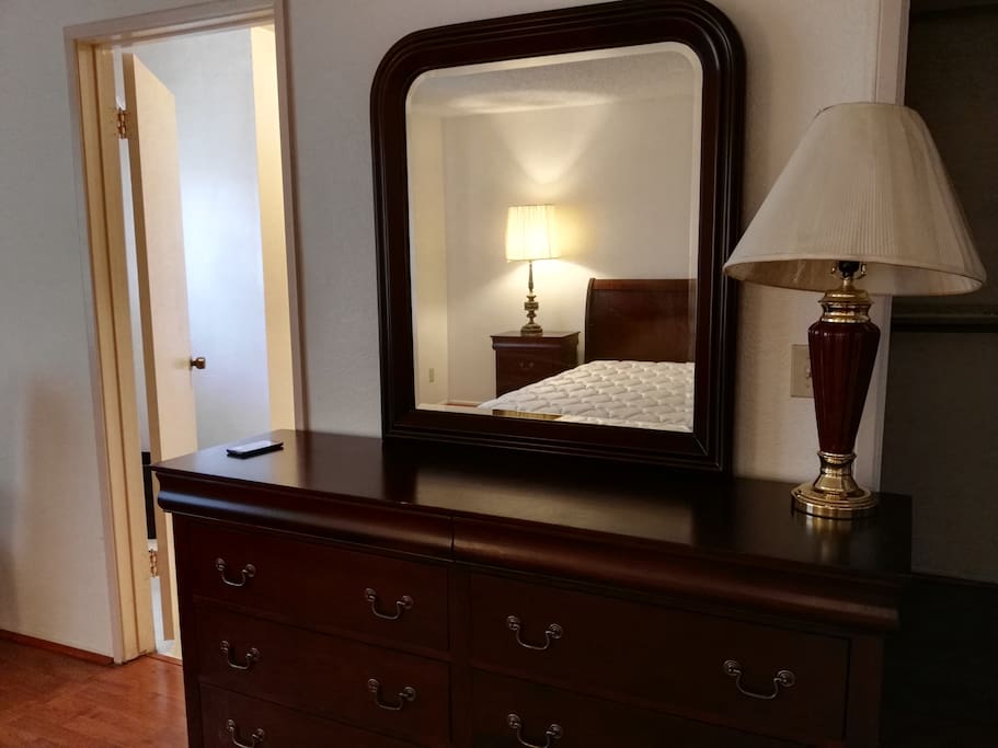 Dresser
