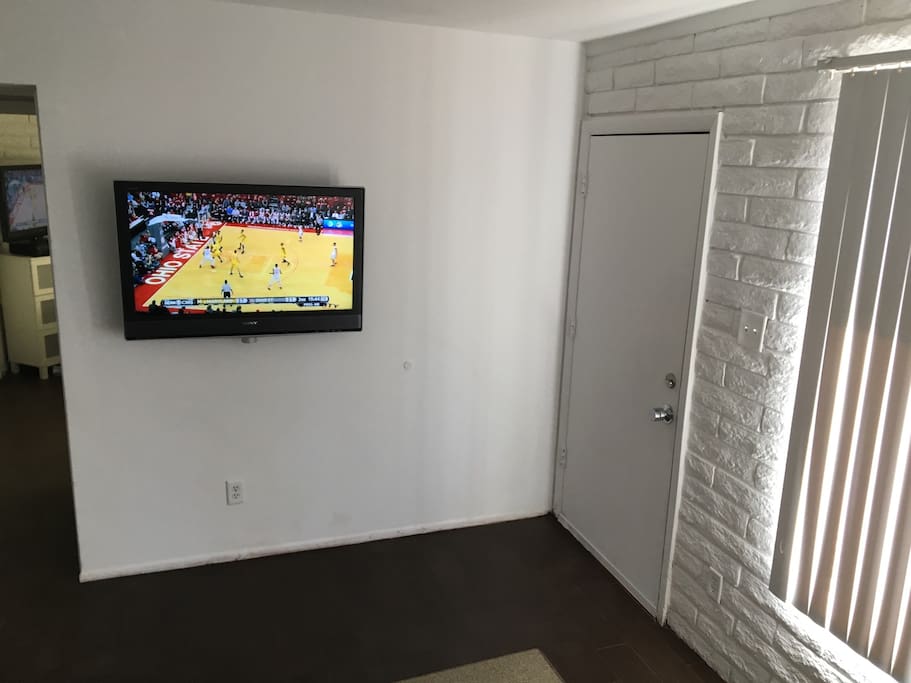Front entrance with Satellite TV and DVR capability