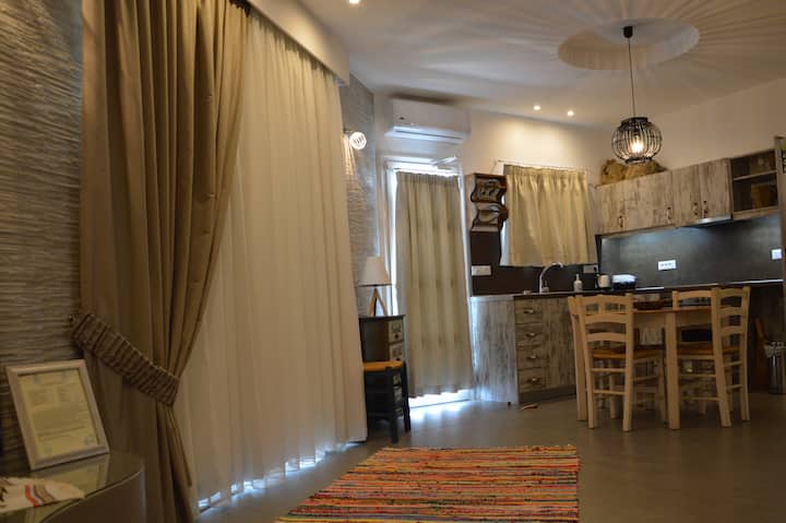 Apartment In Faliraki With Private Jacuzzi - Rhodes (Greece)