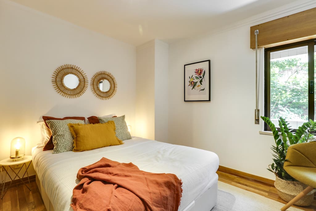 Comfortable double bed