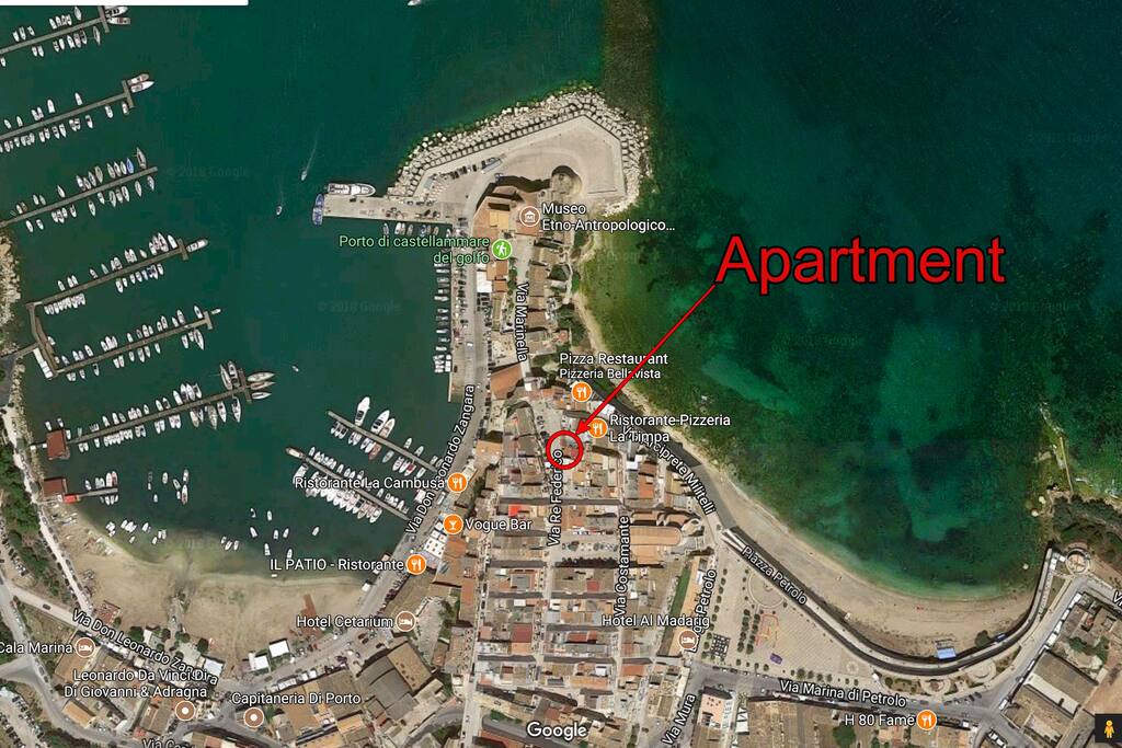 Posizione ideale dell'appartamento e attrazioni turistiche a pochi metri da casa. / Perfect location of the Apartment.