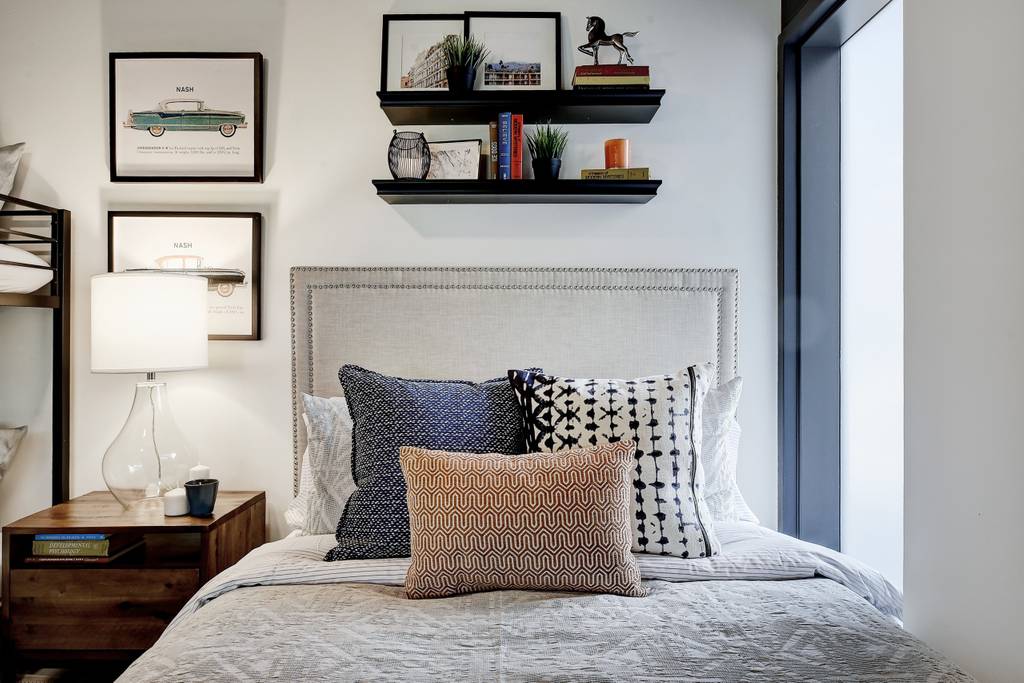 Hip Designer Loft | Walk to 6th Street & Rainey