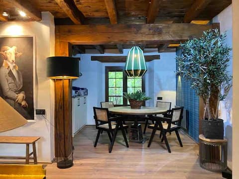 Arties Duplex 4 bedrooms 3 bathrooms (newly renovated)