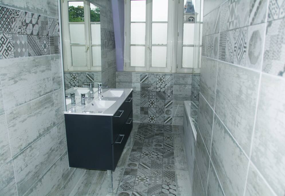 Salle de bain commune