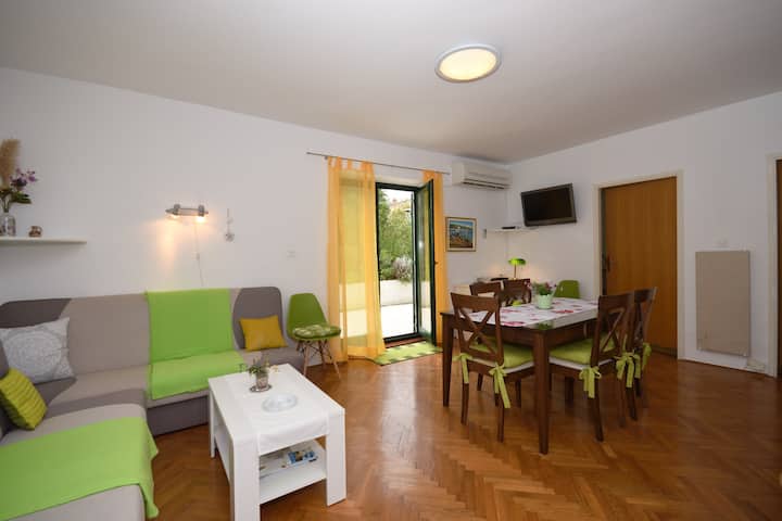 Apartment With Terrace And Sea View Mara - Veli Lošinj