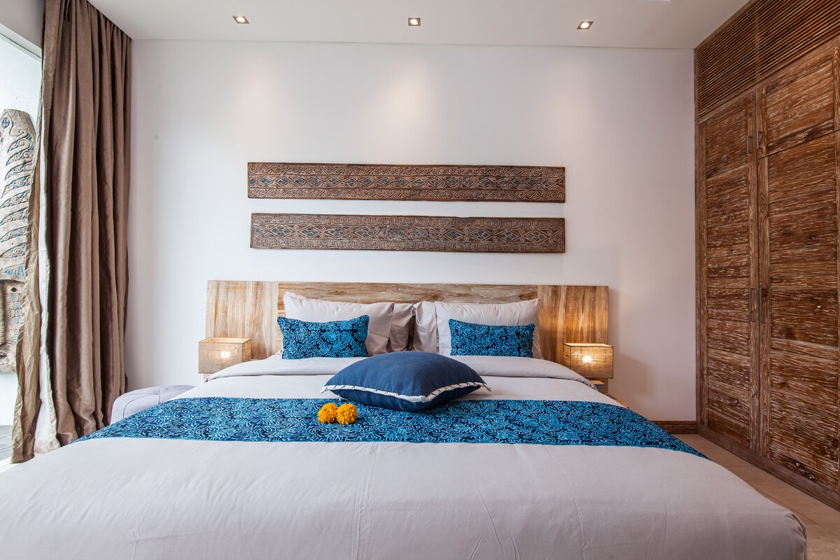 Spavaća soba 4  bračni krevet - TV - ormar -  klima-uređaj - privatna kupaonica  